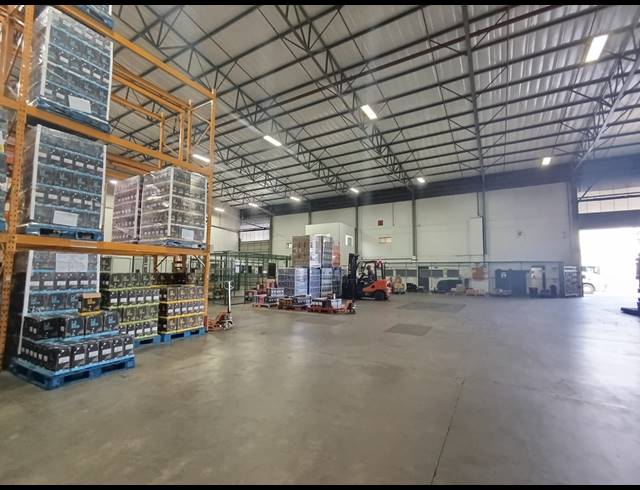 3,301M² WAREHOUSE TO LET IN NEW GERMANY